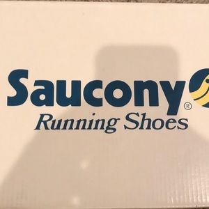 Grey shoes by Saucony